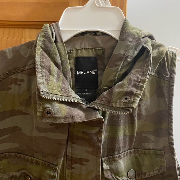 ME JANE CAMO VEST - Picture 1 of 4